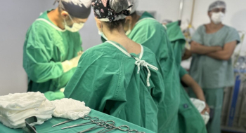 Hospital da Mulher realiza parto de gêmeos siameses